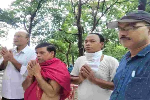 Giridih News: सराक जैन समाज ने शिखरजी में मनाया मोक्ष अष्टमी 