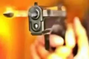 Crime News: RJD नेता के बेटे पर जानलेवा हमला, फायरिंग से दहल गया इलाका