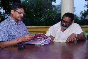 बेटे का फर्ज और राजधर्म: दुख की घड़ी में हेमंत सोरेन निभा रहें मुख्यमंत्री की जिम्मेदारी