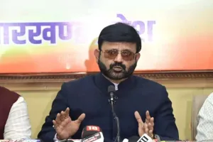 कांग्रेस की राजनीति पर भाजपा का कटाक्ष: 'सत्ता का मज़ा भी, विरोध का ढोंग भी'