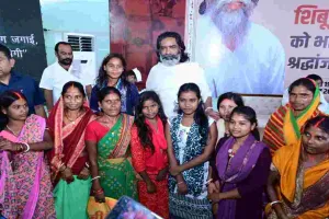 नेमरा में हजारों लोगों ने दी दिशोम गुरु को श्रद्धांजलि, मुख्यमंत्री हेमन्त सोरेन से की मुलाकात