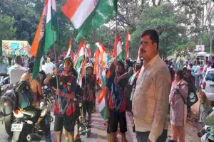 Hazaribagh News: बच्चों की भव्य तिरंगा यात्रा से गूंजा शहर, झील कैंप से झंडा चौक तक निकली देशभक्ति की अनोखी झलक