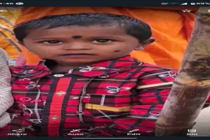 Hazaribagh News: लवली बस के चपेट में आया बच्चा, इलाज के दौरान हुई मौत