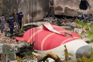 एयर इंडिया फ्लाइट हादसा: यात्रियों के परिजनों ने अमेरिकी कोर्ट में किया मुकदमा दायर, लगे गंभीर आरोप 