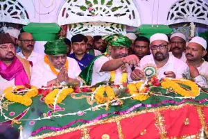 हजरत कुतुबुद्दीन रिसालदार शाह बाबा की दरगाह पर मुख्यमंत्री हेमन्त सोरेन ने की चादरपोशी