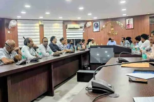 Koderma News: उपायुक्त की अध्यक्षता में अस्पताल प्रबंधन की हुई बैठक