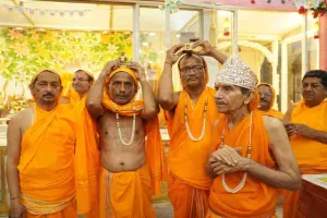 Koderma News: जैन धर्म का सर्वश्रेष्ठ पर्व दशलक्षण पर्यूषण का सातवां दिन, भक्तजनों ने 