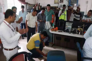 Koderma News: गझंडी-गुरपा सेक्शन में आधुनिक सिग्नल प्रणाली शुरू, ट्रेनों की समयपालन क्षमता में सुधार