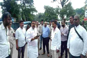 Hazaribagh News: निलांबर-पीतांबर भोगता जी की प्रतिमा में लगे धनुष को आंशिक रूप से तोड़े जाने पर मुन्ना सिंह ने जताई कड़ी आपत्ति