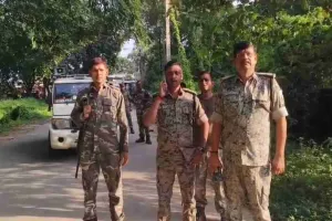 Giridih News: ईद मिलादुन्नबी को लेकर तिसरी पुलिस ने निकाला फ्लैग मार्च