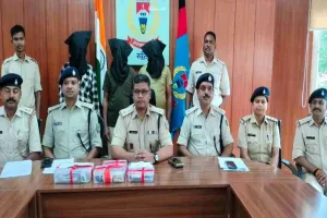 Khunti News: पुलिस ने अवैध हथियारों की तस्करी के खिलाफ की बड़ी कार्रवाई
