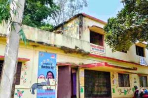 Koderma News: करियांवा में पति-पत्नी को एक साथ आवास योजना का लाभ देने पर मुखिया निलंबित