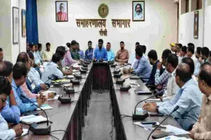 Ranchi News: जिले में चल रहे कार्यो को लेकर उपायुक्त की अध्यक्षता में महत्वपूर्ण बैठक