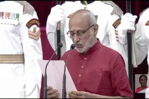 सीपी राधाकृष्णन को राष्ट्रपति ने दिलाई शपथ, बने देश के 15वें उपराष्ट्रपति