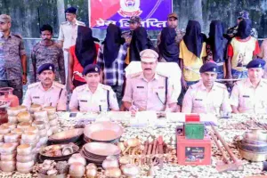 Koderma News: चोरी की घटनाओं में संलिप्त सात अपराधी गिरफ्तार