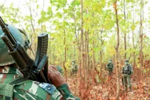 Jharkhand News: जेजेएमपी के तीन उग्रवादी मुठभेड़ में ढेर, भारी हथियार बरामद