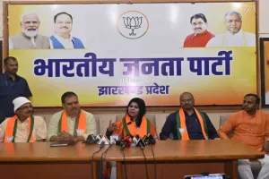 एक भारत, श्रेष्ठ भारत बनाने के लिए बंगाली समाज प्रधानमंत्री नरेंद्र मोदी के नेतृत्व में आगे आए: भारती घोष