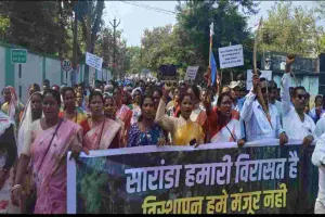 सारंडा को वाइल्ड लाइफ सेंचुरी बनाए जाने के खिलाफ आदिवासियों की विशाल आक्रोश रैली