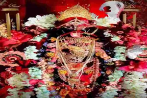 1101 महिलाएं एक रंग की साड़ी में करेंगी मां काली की महाआरती