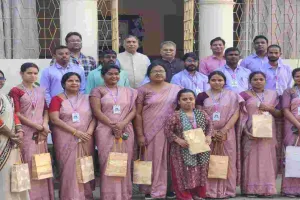 Koderma News: ज्ञान, संस्कृति और सृजन का उत्सव — मंजुला शर्मा मेमोरियल एकेडमी में प्रकाशोत्सव का भव्य आयोजन