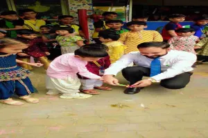 Koderma News: मॉडर्न किड्स पैराडाइज, मॉडर्न पब्लिक स्कूल की एक इकाई में बच्चों ने दिवाली का जश्न मनाया