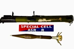 अमृतसर में आतंकी हमले की साजिश नाकाम, रॉकेट प्रोपेल्ड ग्रेनेड के साथ दो गिरफ्तार