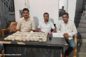 Hazaribagh News: वाहन चेकिंग में 16 लाख 50 हजार बरामद