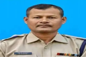 Chaibasa News: आईईडी विस्फोट में सीआरपीएफ जवान बलिदान, दो घायल