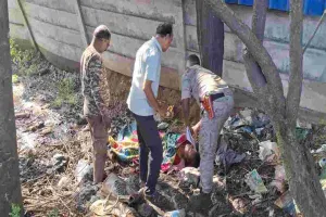 Ramgarh News: सड़क किनारे मिली अज्ञात महिला की लाश, इलाके में सनसनी