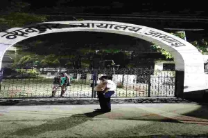 Jamtara News: एसपी ने किया औचक निरीक्षण, हवलदार को किया निलंबित