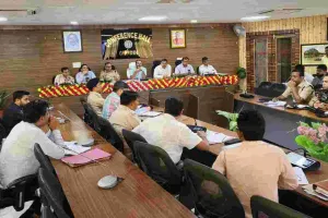 उपायुक्त रामनिवास यादव की अध्यक्षता में नशा तस्करी व खेती रोकने की रणनीति बनी