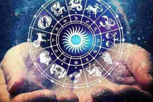 Horoscope: चंद्रमा का प्रभाव, राशियों पर बदलाव: जानें आज क्या कह रहे हैं आपके सितारे