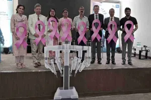 रोबोटिक सर्जरी से नई उम्मीद: ब्रेस्ट कैंसर मरीज़ की ज़िंदगी में लौटी मुस्कान