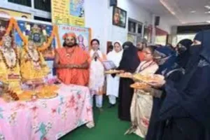 यात्रियों की आवाजाही का जायजा लेने वॉर रूम पहुंचे रेल मंत्री