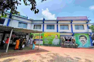 Koderma news: एक ही परिवार के पांच सदस्य हुए फूड पॉइजनिंग के शिकार