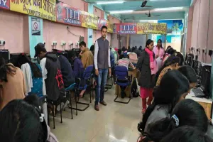 जेआईआईटी एकेडमी में दक्षता जांच परीक्षा आयोजित, 75 विद्यार्थियों ने दी परीक्षा