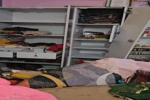 बंद मकान से तीन लाख रुपये और जेवरात की चोरी, तिलैया में एक रात में तीन घरों को निशाना