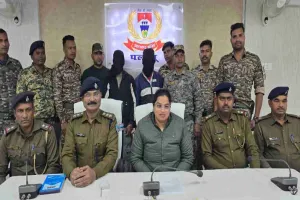 पलामू पुलिस की बड़ी कार्रवाई: प्रिंस खान गिरोह के दो गुर्गे गिरफ्तार
