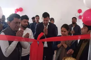 Koderma News: श्री दिगम्बर जैन विद्यालय में हुआ भव्य साइंस लैंब का उद्घाटन