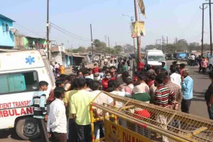 धनबाद में जहरीली गैस का कहर, दो महिलाओं की मौत, हजारों की आबादी खतरे में 