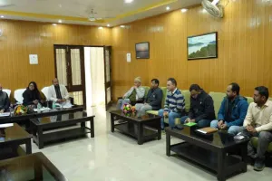 Koderma News: स्वास्थ्य विभाग की उप सचिव आकांक्षा रंजन ने मेडिकल कॉलेज का किया निरीक्षण 