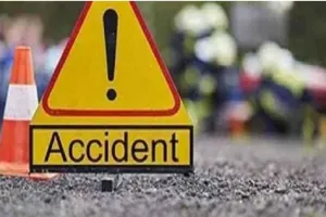 Chaibasa News:  ट्रैक्टर से कुचलकर युवक की मौत, गांव में आक्रोश