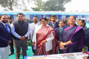 मॉडर्न विद्यालय में एजुकेशनल मेले का भव्य आयोजन, 1500 छात्रों को मिला करियर मार्गदर्शन