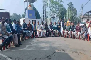 Koderma news: डॉक्टर भीमराव अंबेडकर की 70वीं पुण्यतिथि पर श्रद्धांजलि, कांग्रेस जनों ने किया आयोजन