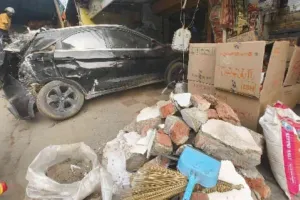 Ranchi News : नशे में धुत कार चालक ने खड़ी कार को मारी जोरदार टक्कर, चालक फरार