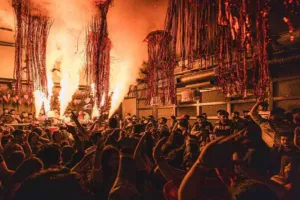 गोवा के नाइट क्लब में भीषण आग: डांस फ्लोर पर मचा हाहाकार, 25 की मौत