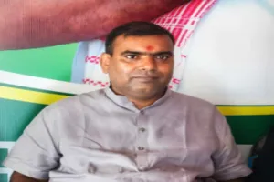 गिरिडीह में बेकाबू ठंड से गरीब-मजदूर परेशान, सुरेश साव ने प्रशासन पर कंबल वितरण और अलाव व्यवस्था में लापरवाही का लगाया आरोप