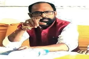 Ranchi News : सूचना आयोग और पेसा पर वर्षों की चुप्पी, RIMS अतिक्रमण पर 72 घंटे में बुलडोज़र: दोहरे मापदंड पर सवाल