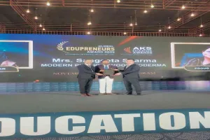 Koderma News : मॉडर्न पब्लिक स्कूल को अंतरराष्ट्रीय स्तर पर ग्लोबल स्कूल अवार्ड, निदेशिका संगीता शर्मा बनीं सर्वश्रेष्ठ एडुप्रेन्योर