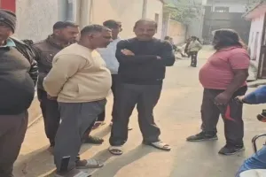 कोडरमा में अहले सुबह घर में चोरी, नगदी व कपड़ों सहित मोबाइल लेकर फरार हुआ चोर